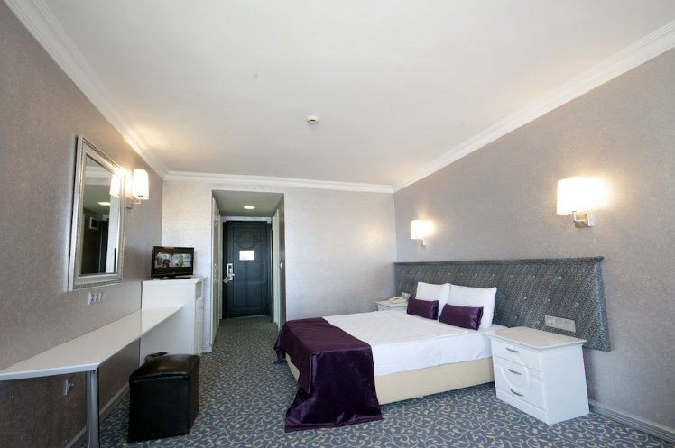 Caprice Beach Hotel instead of Luna Beach Deluxe Hotel, Dalaman
