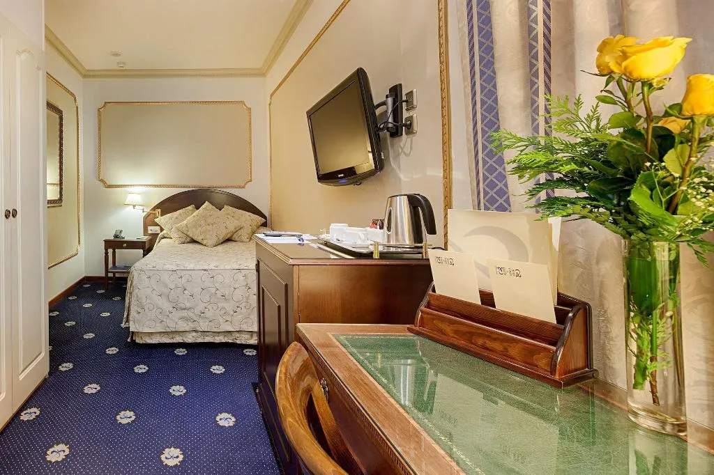 Room, Roger de Lluria, Barcelona