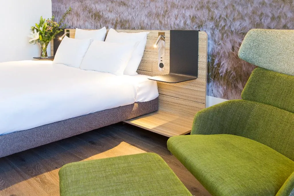 DOUBLE DELUXE Room, Novotel Sevilla, Seville