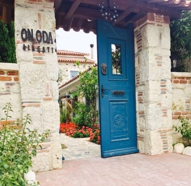 On Oda Otel, Izmir