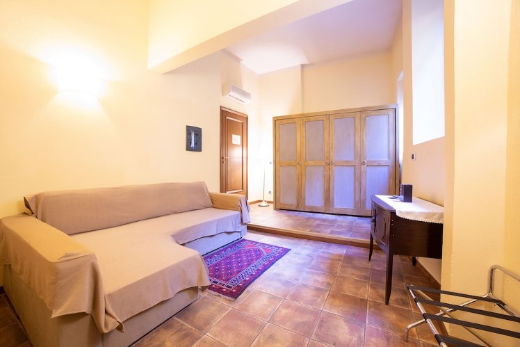 B&B Galileo 2000, Florence