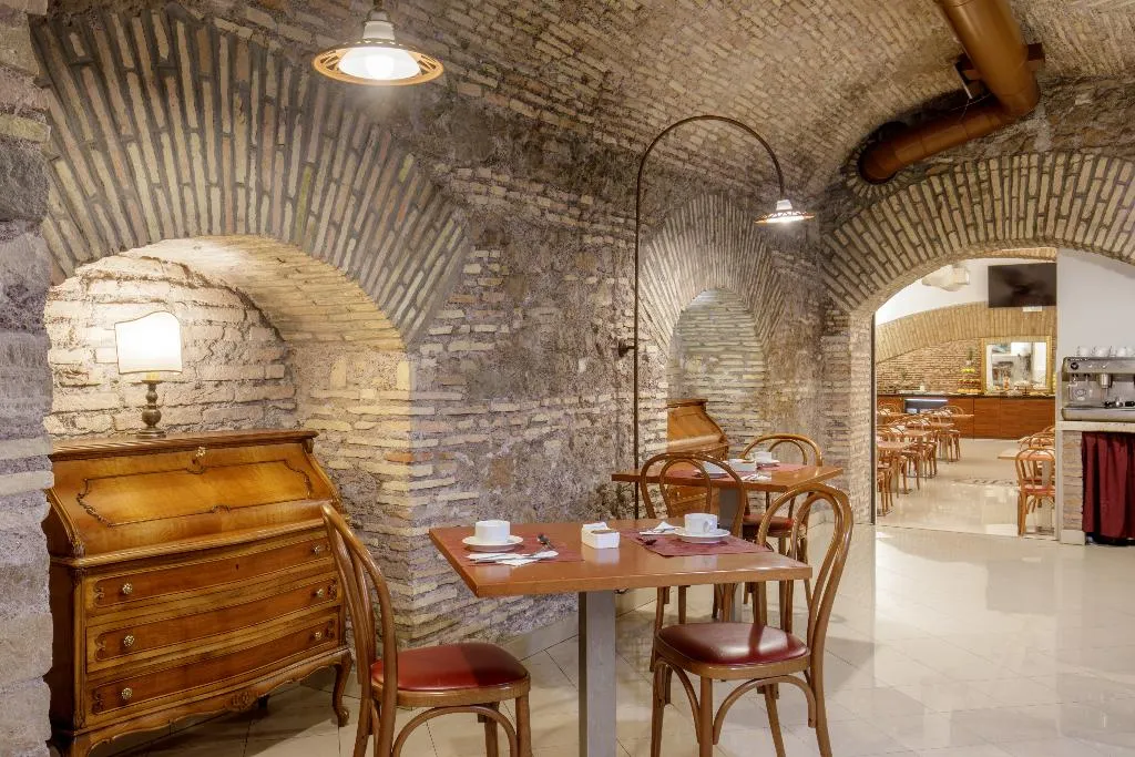 Restaurant, Hotel Della Torre Argentina, Rome