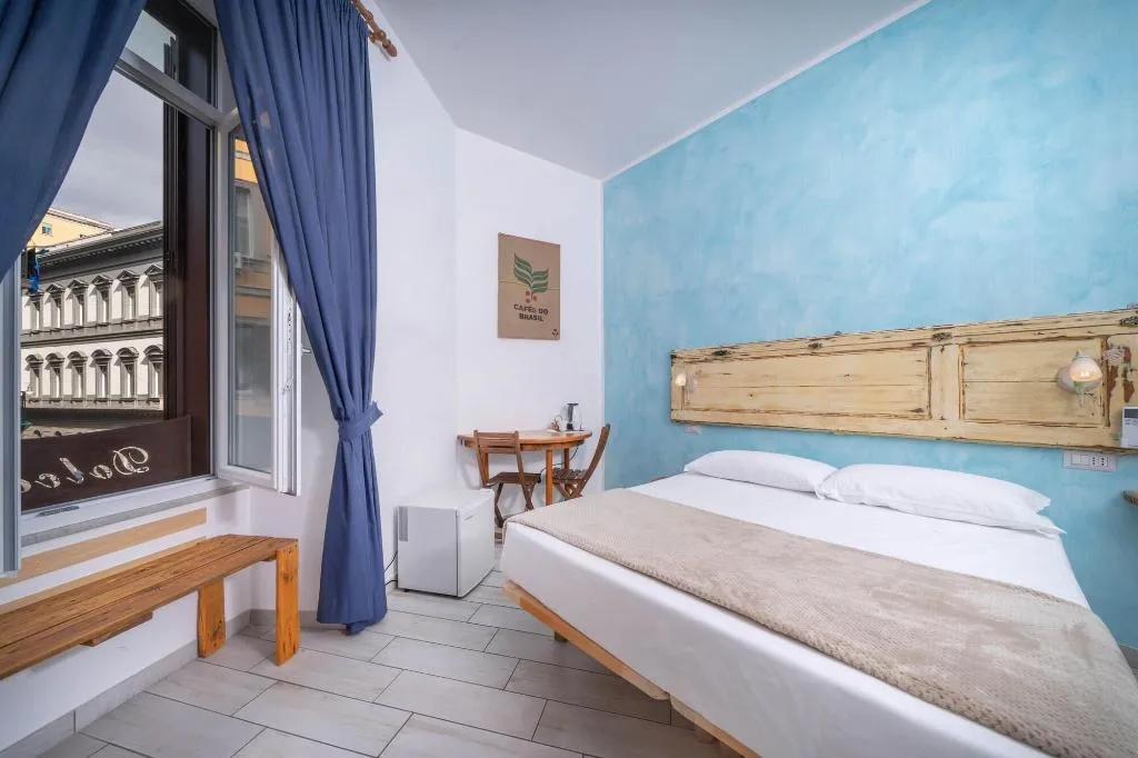Room, B&B DolceVita Napoli, Naples