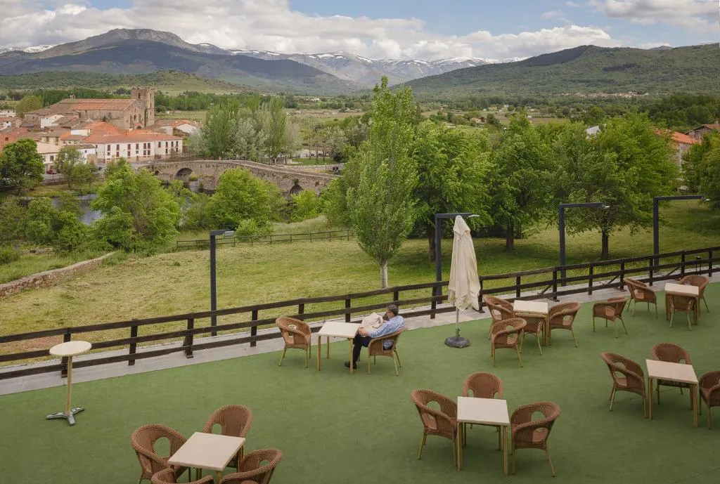 Terrace, Hotel Mirador De Gredos, Madrid