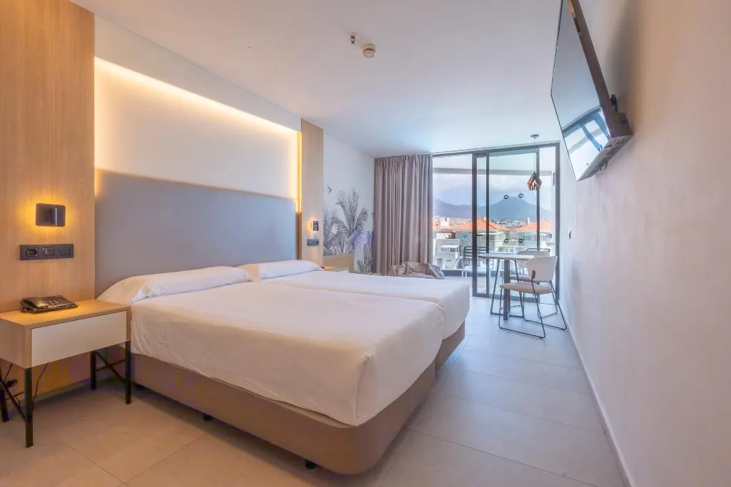 DOUBLE POOL VIEW Room, MYND Adeje, Tenerife