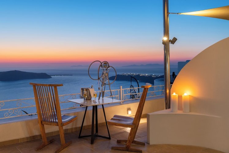 La Maltese Estate, Santorini