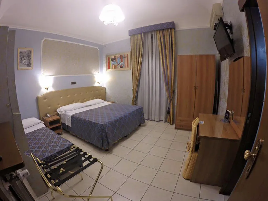 TRIPLE STANDARD Room, Assisi, Rome