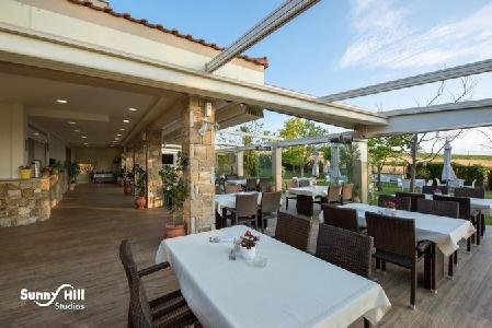 White Hill Hotel, Durres