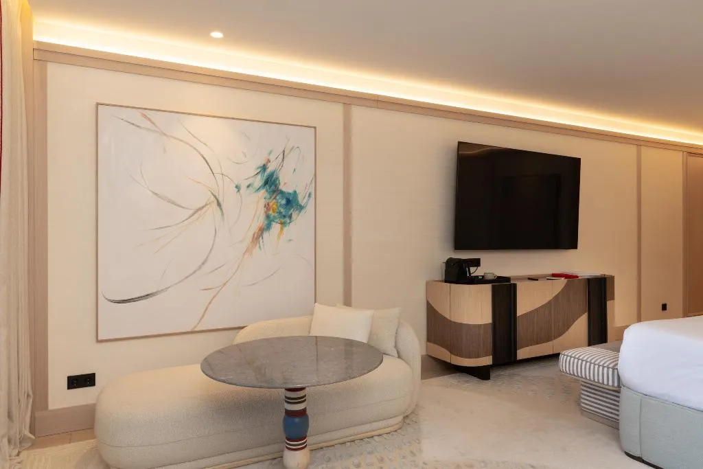 JUNIOR SUITE ONE BED Room, Miramar Barcelona GL Newly Renovated, Barcelona