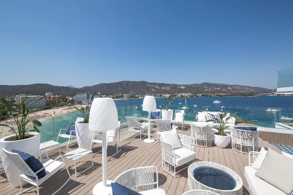 Terrace, FERGUS Style Tobago, Majorca