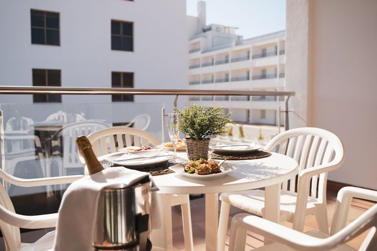 Beatrix 2000 - Caliu Apartments, Costa Brava