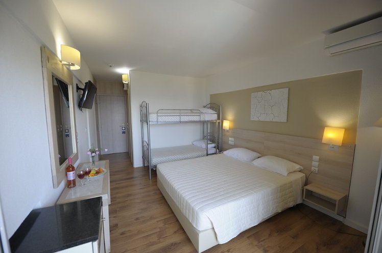 Evia Riviera Resort, Athens
