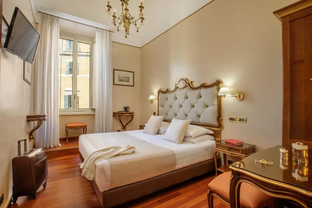 DOUBLE BASIC Room, Hotel Della Torre Argentina, Rome