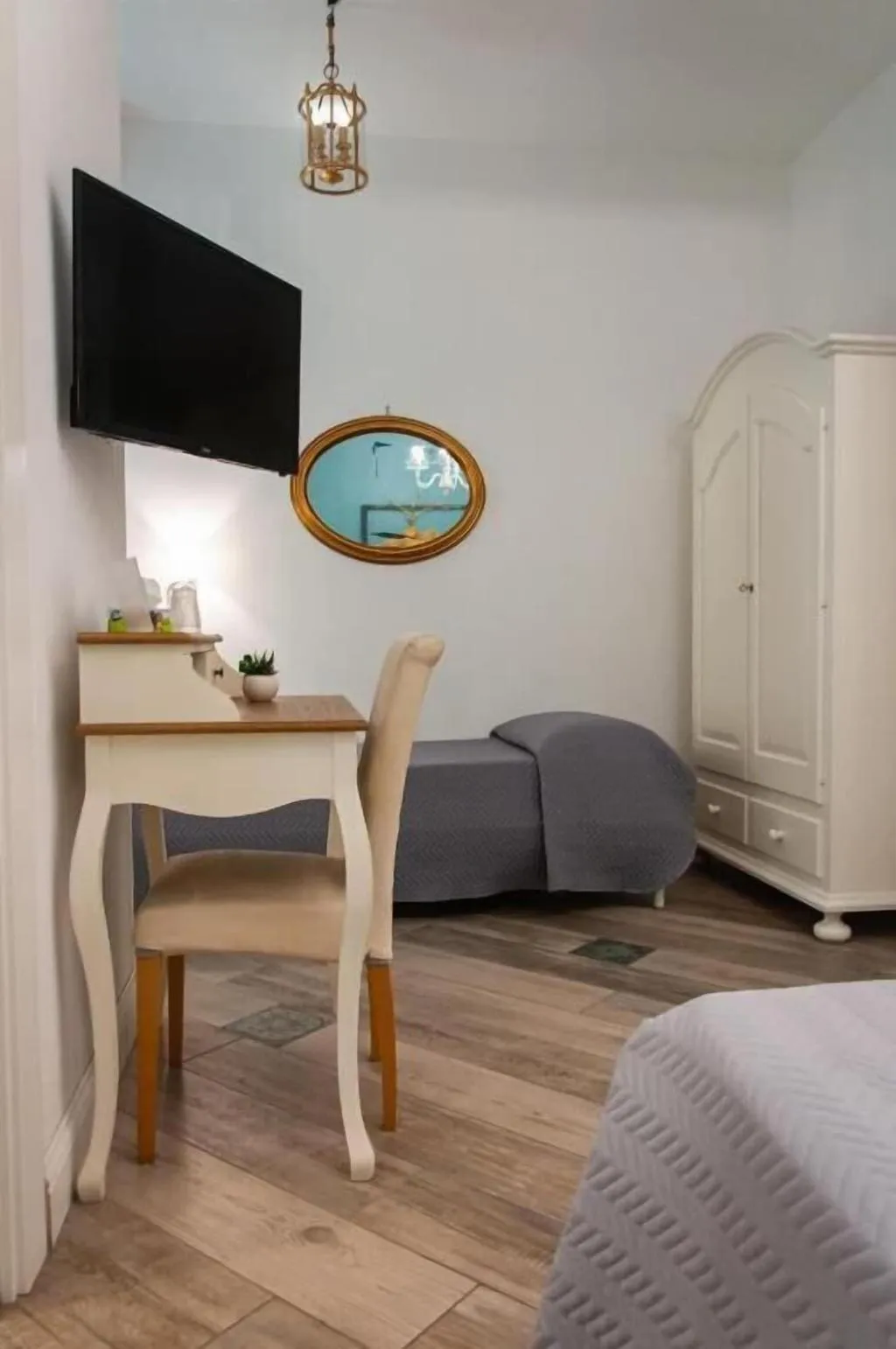 Room, Real Giardinetto A Toledo, Naples