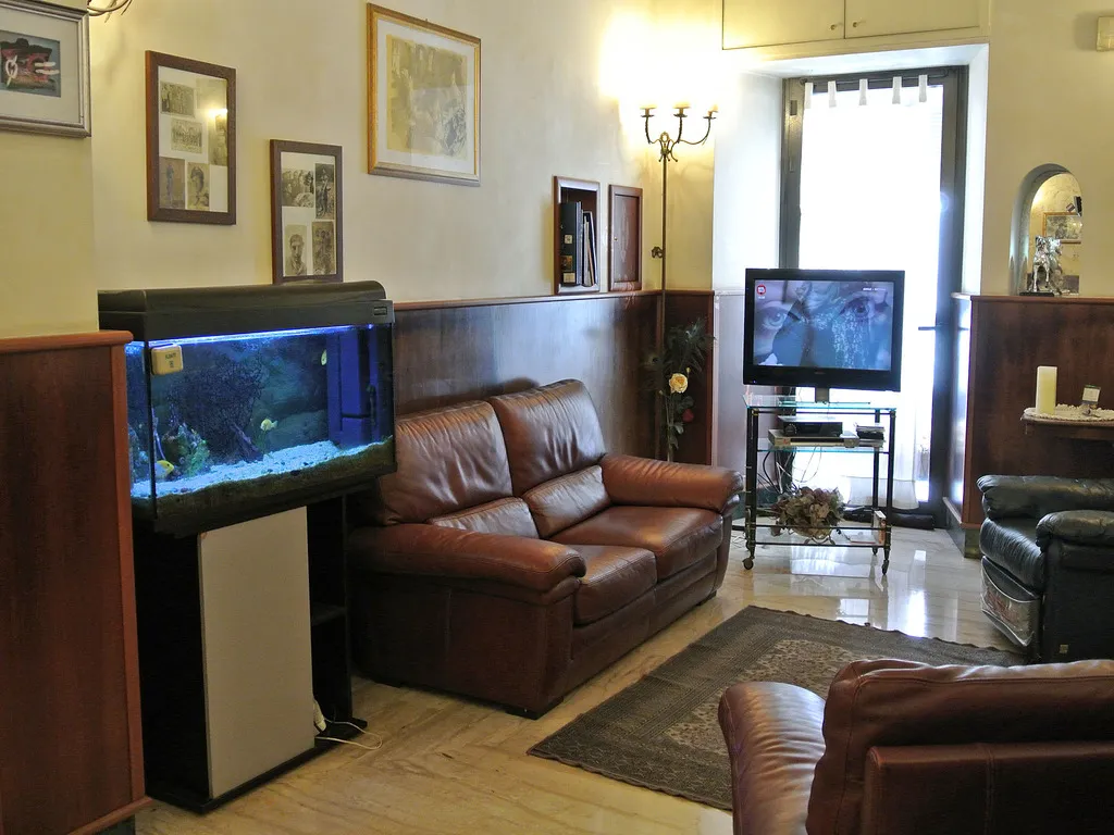 Lobby, Assisi, Rome