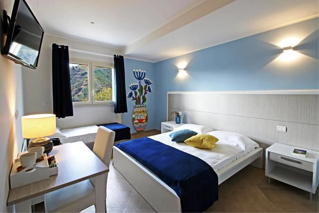 TRIPLE COMFORT Room, Sikè Holiday Home to Chill, Catania
