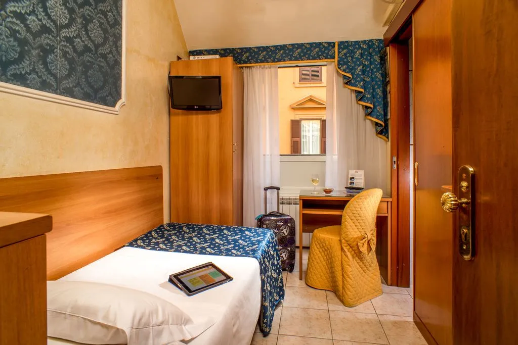 SINGLE STANDARD Room, Assisi, Rome
