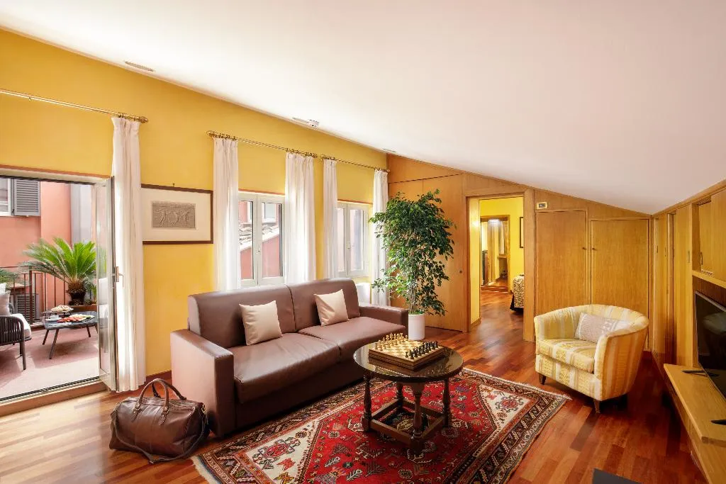 SUITE STANDARD Room, Hotel Della Torre Argentina, Rome