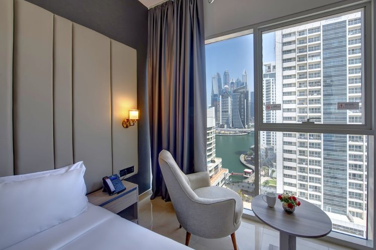 Royal Regency Suites Dubai Marina, Dubai