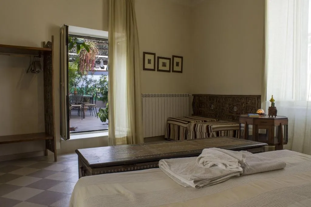 Room, B&B Cerasiello, Naples