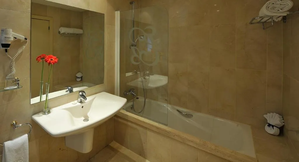 TRIPLE STANDARD Room, Roger de Lluria, Barcelona