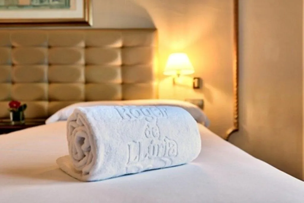 Room, Roger de Lluria, Barcelona