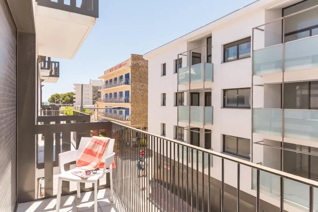 APARTMENT CAPACITY 7 THREE BEDROOMS Room, Pierre & Vacances Estartit  Costa, Costa Brava
