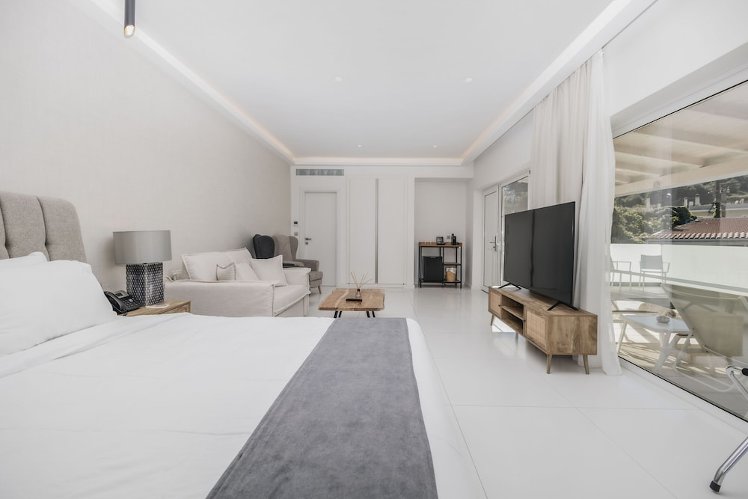 Ray Hotel, Corfu