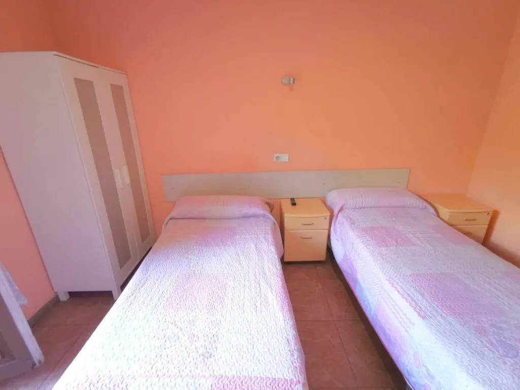 Room, Casa de huéspedes asturiana, Madrid