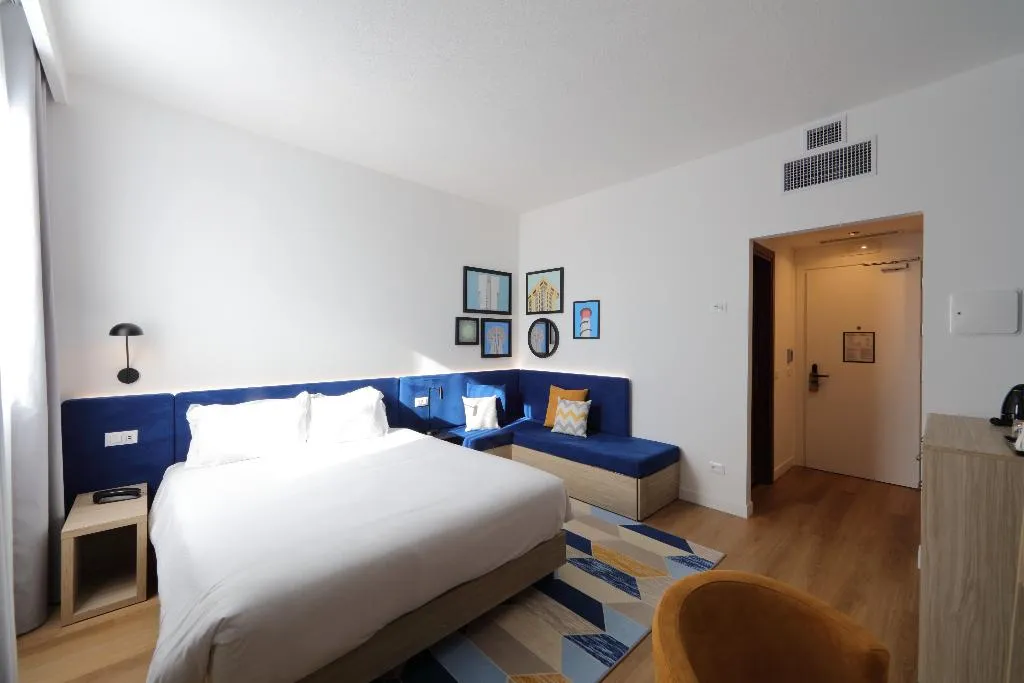DOUBLE QUEEN SIZE BED Room, Hampton by Hilton Rome North Fiano Romano, Rome