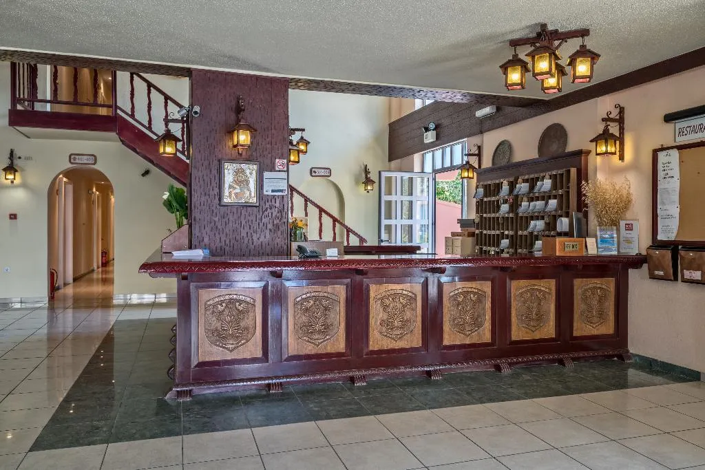Lobby, Lefkoniko Beach, Crete