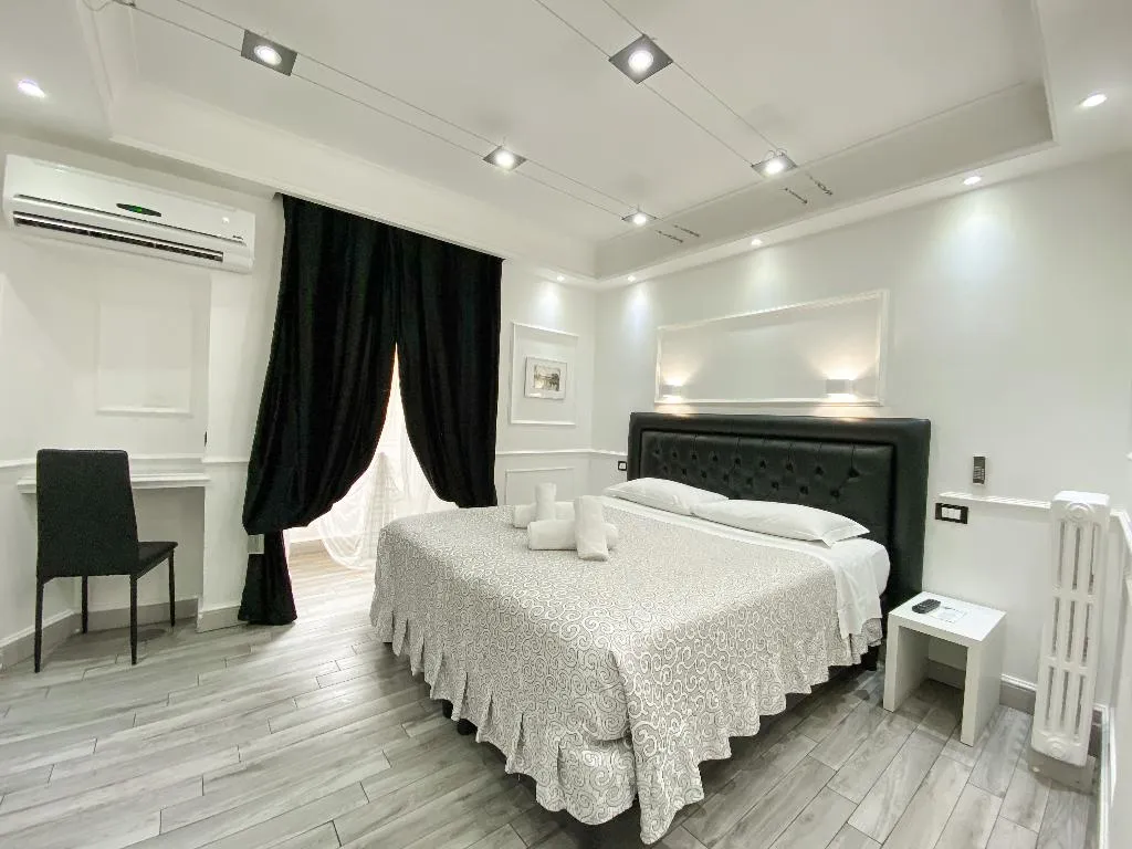 Double or Twin SUPERIOR Room, Locanda Parlamento, Rome