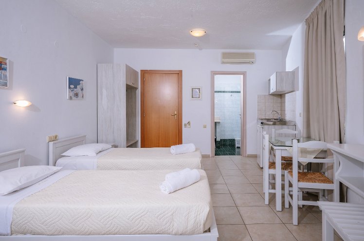 Dionysos Hotel Apartments & Studios, Crete