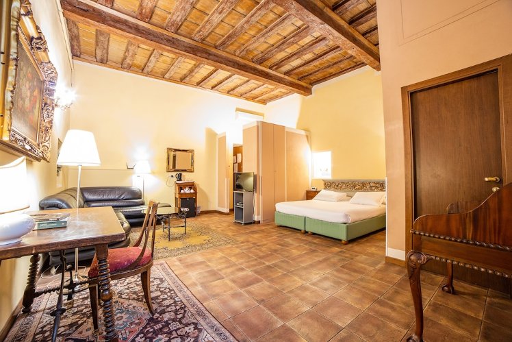 B&B Galileo 2000, Florence