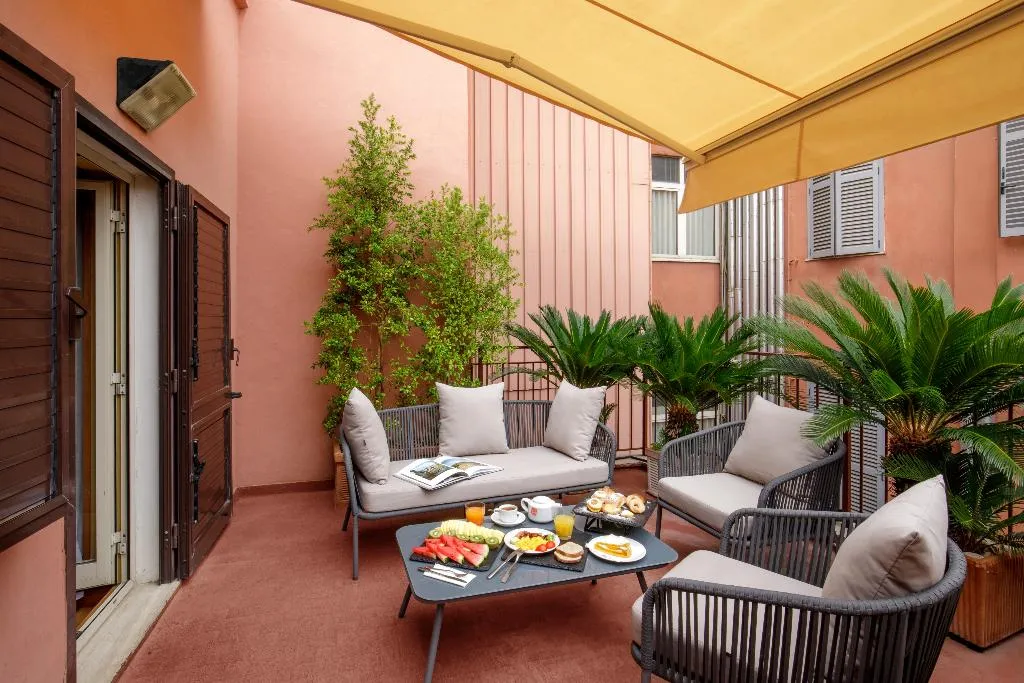 SUITE STANDARD Room, Hotel Della Torre Argentina, Rome