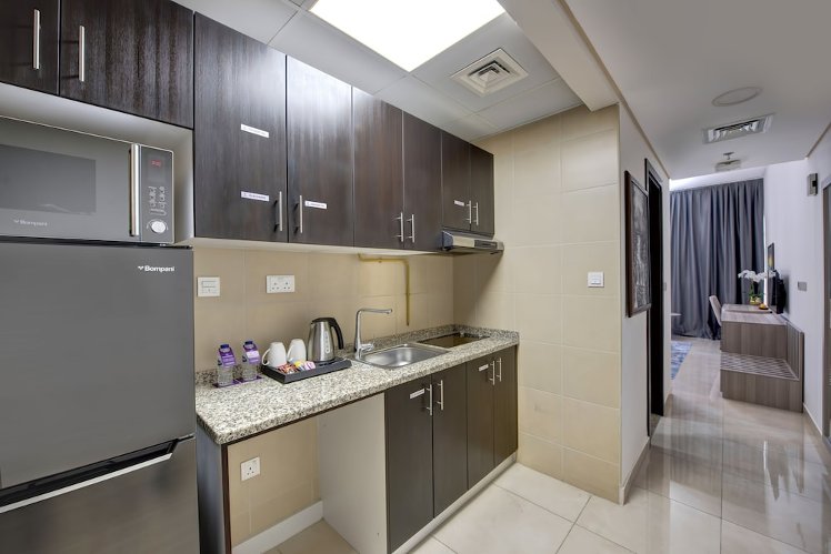 Royal Regency Suites Dubai Marina, Dubai