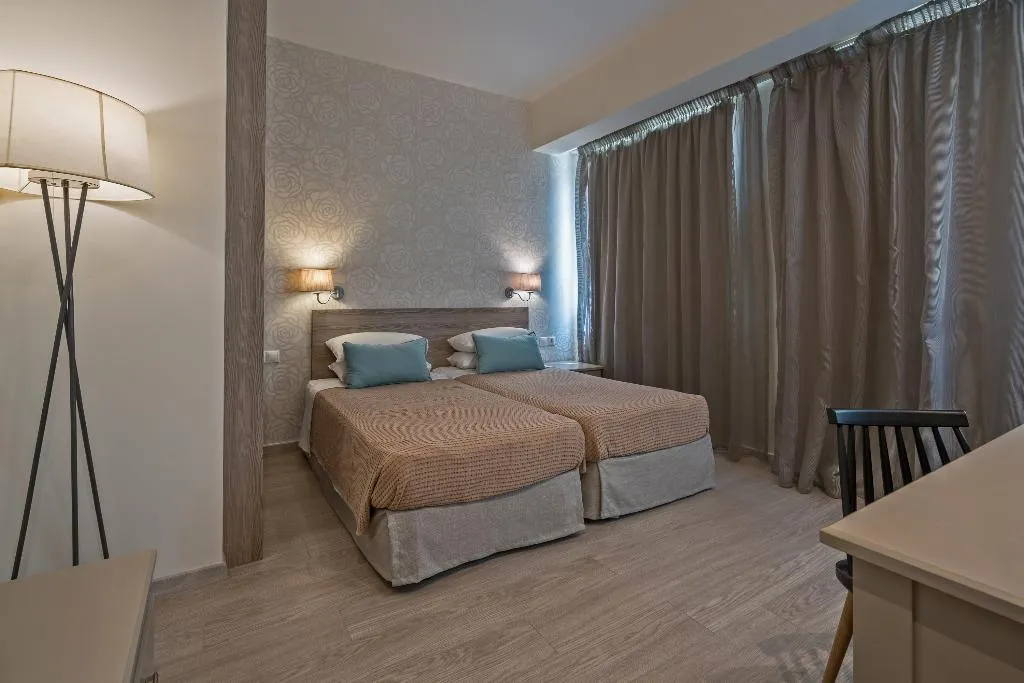 FAMILY ROOM STANDARD Room, Lefkoniko Beach, Crete