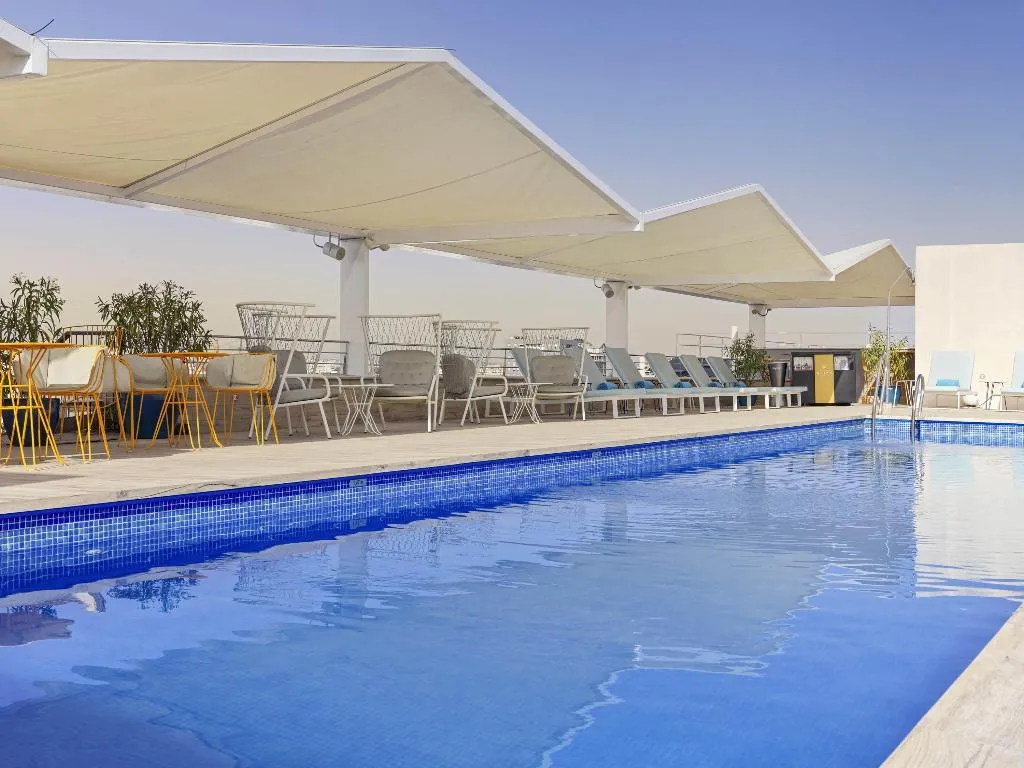 Pool, Novotel Sevilla, Seville