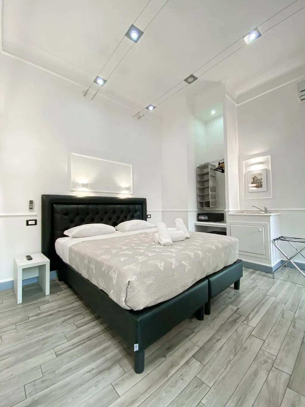 Room, Locanda Parlamento, Rome