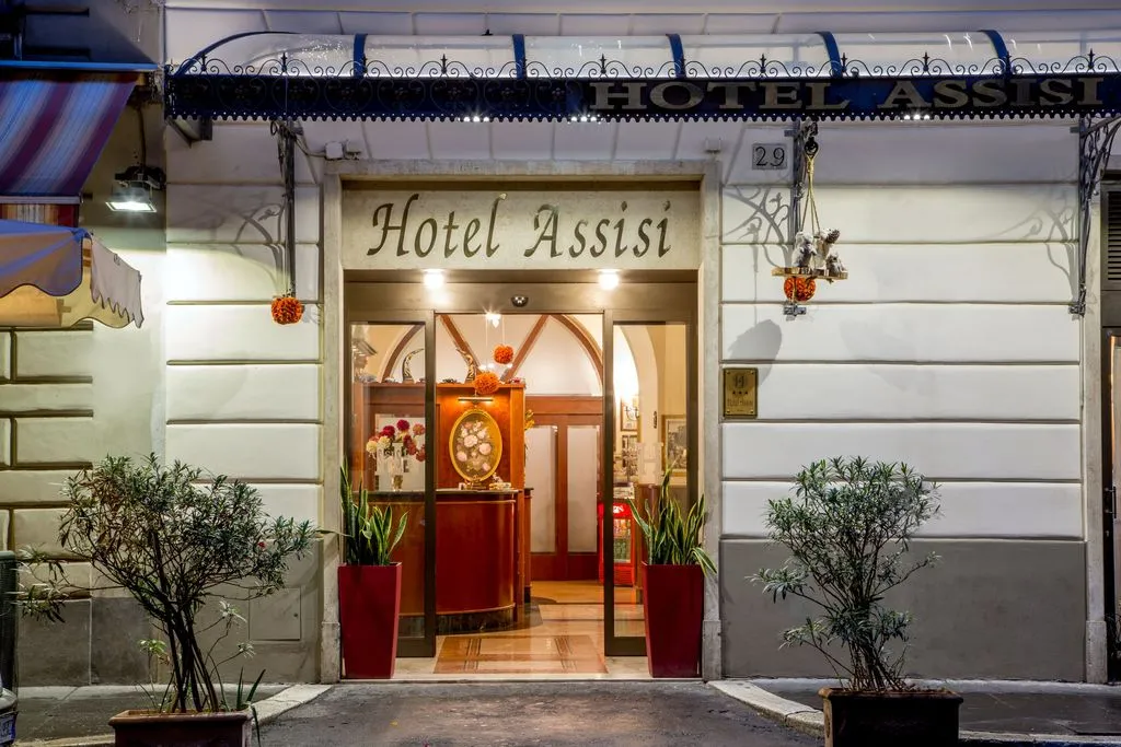 Lobby, Assisi, Rome