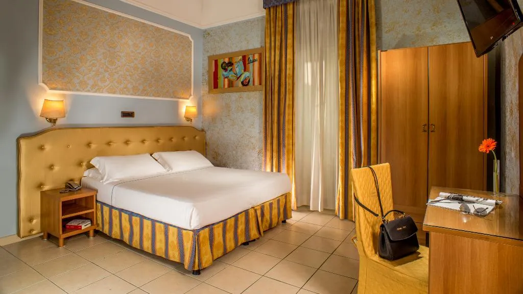Room, Assisi, Rome