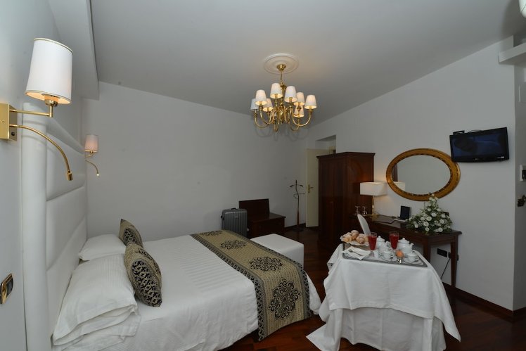 Hotel Palma, Naples