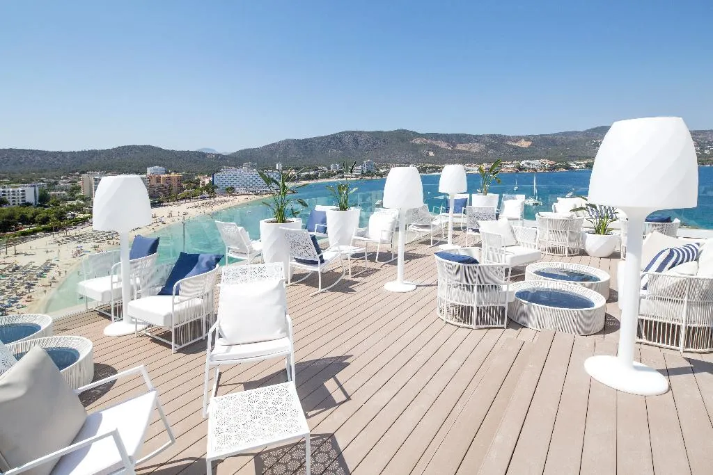 Terrace, FERGUS Style Tobago, Majorca
