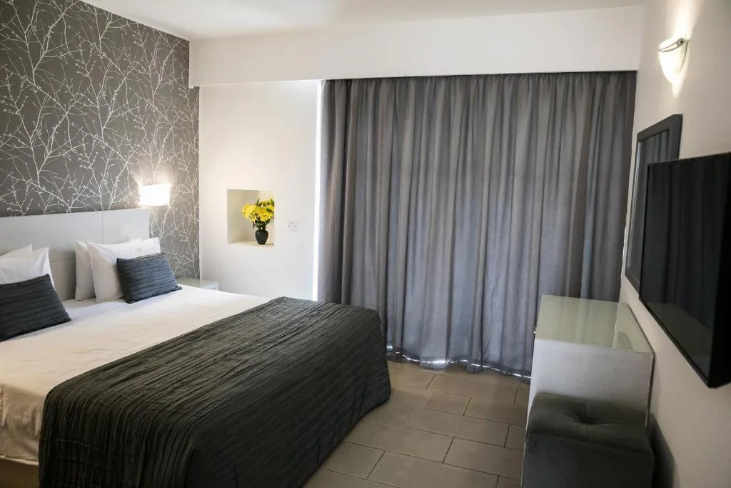 SUITE STANDARD Room, Theo Sunset Bay Hotel, Cyprus