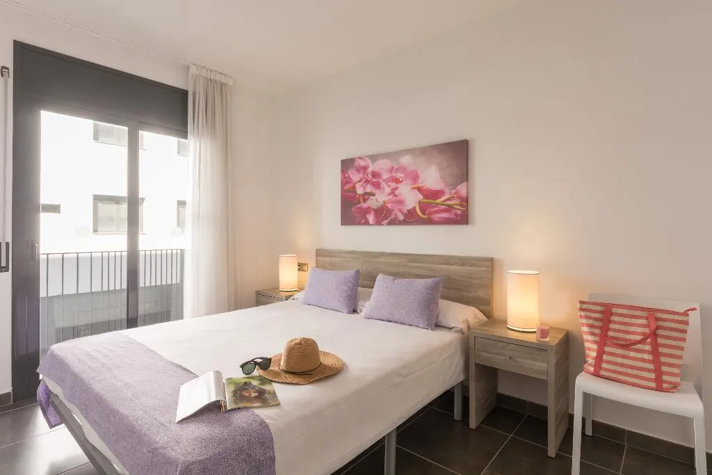 APARTMENT CAPACITY 7 THREE BEDROOMS Room, Pierre & Vacances Estartit  Costa, Costa Brava
