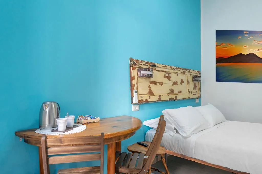 Room, B&B DolceVita Napoli, Naples
