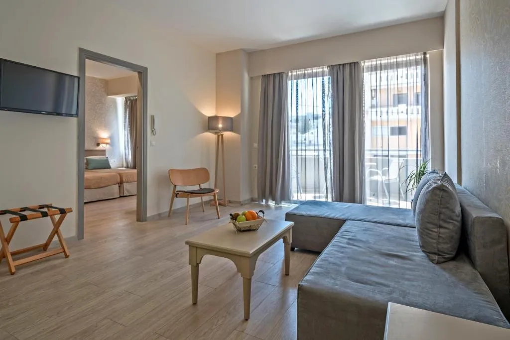 FAMILY ROOM STANDARD Room, Lefkoniko Beach, Crete