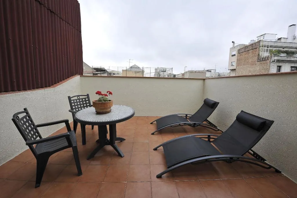 Room, Roger de Lluria, Barcelona