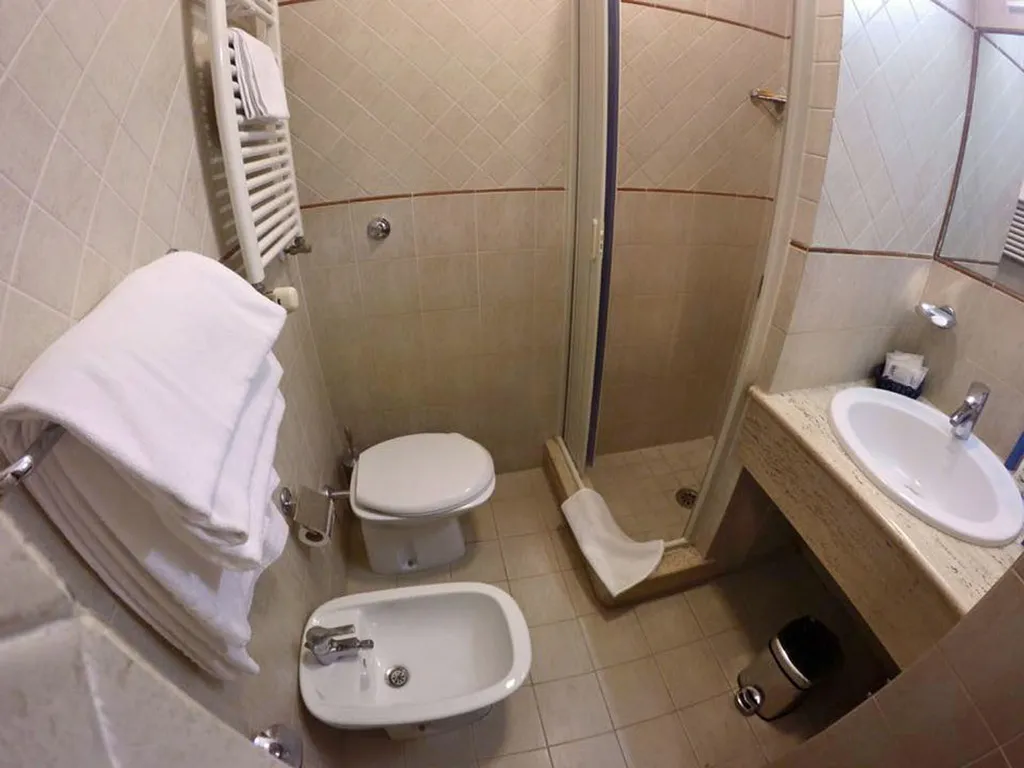 TWIN STANDARD Room, Assisi, Rome