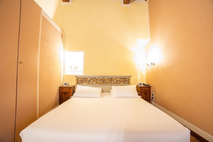 B&B Galileo 2000, Florence